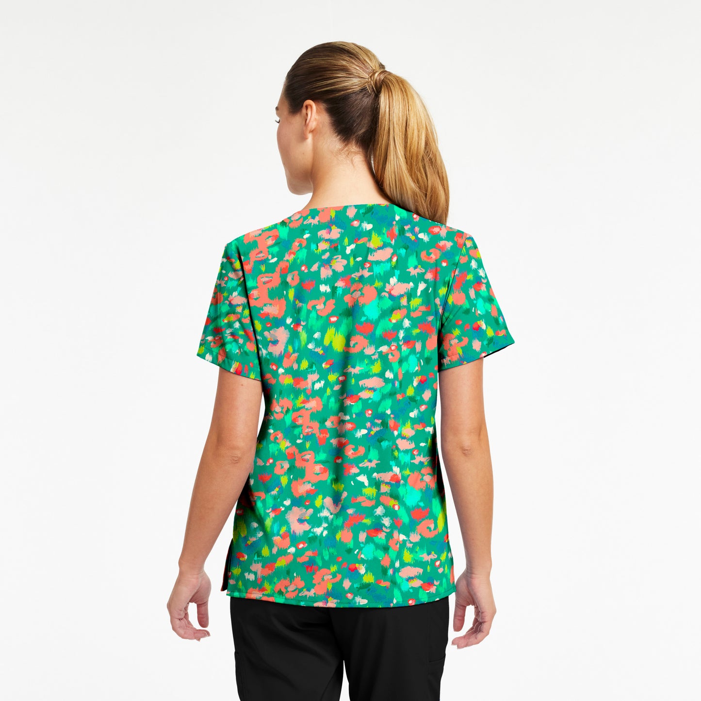 3-Pocket V-Neck Top | Geo Fun