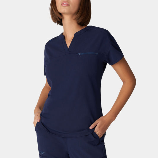 V-Tess 1-Pocket V-Neck Top | Navy