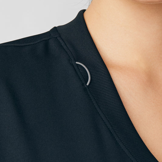 Forward 3-Pocket V-Neck Top | Black