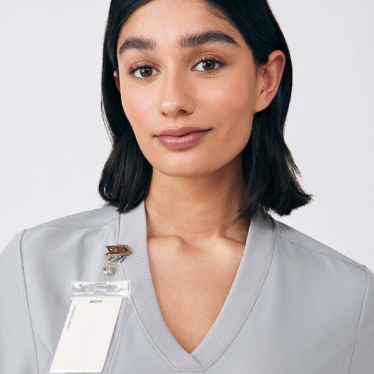 Forward 3-Pocket V-Neck Top | Gray