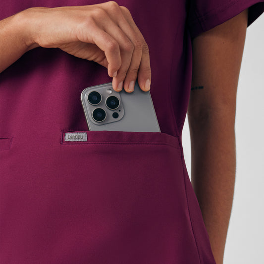 Forward 3-Pocket V-Neck Top | Wine