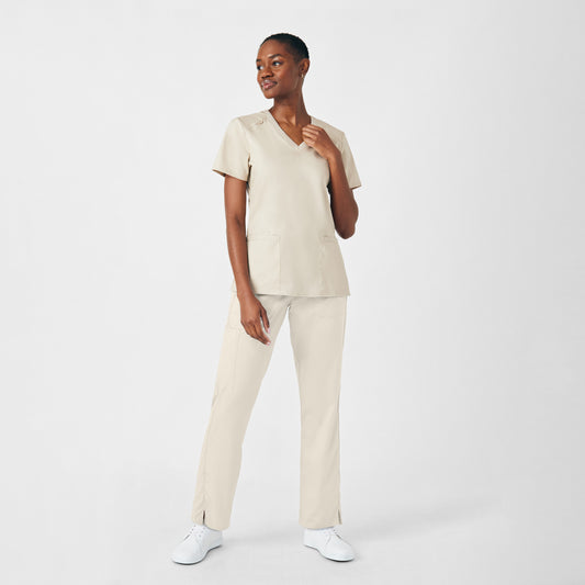 ProFlex 3-Pocket V-Neck Top | Sandstone