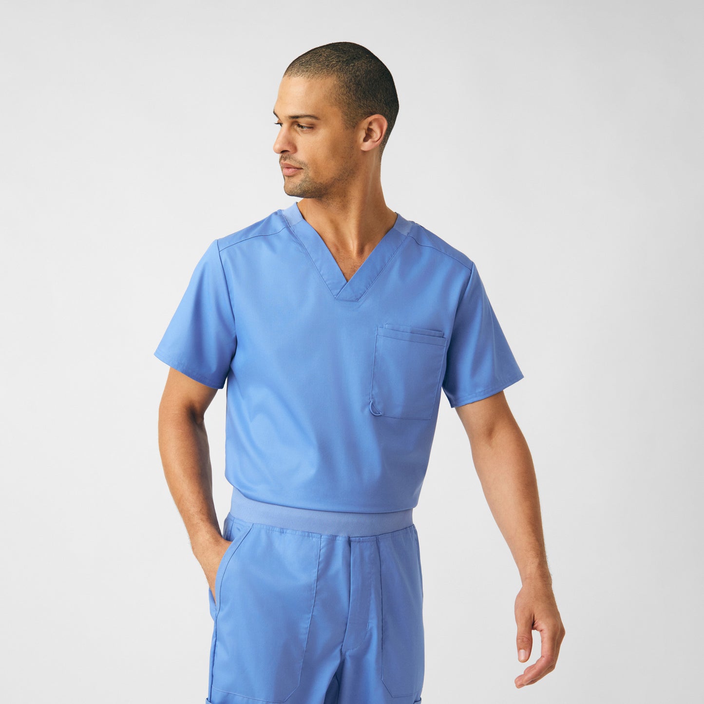 ProFlex 2-Pocket V-Neck Top | Ceil