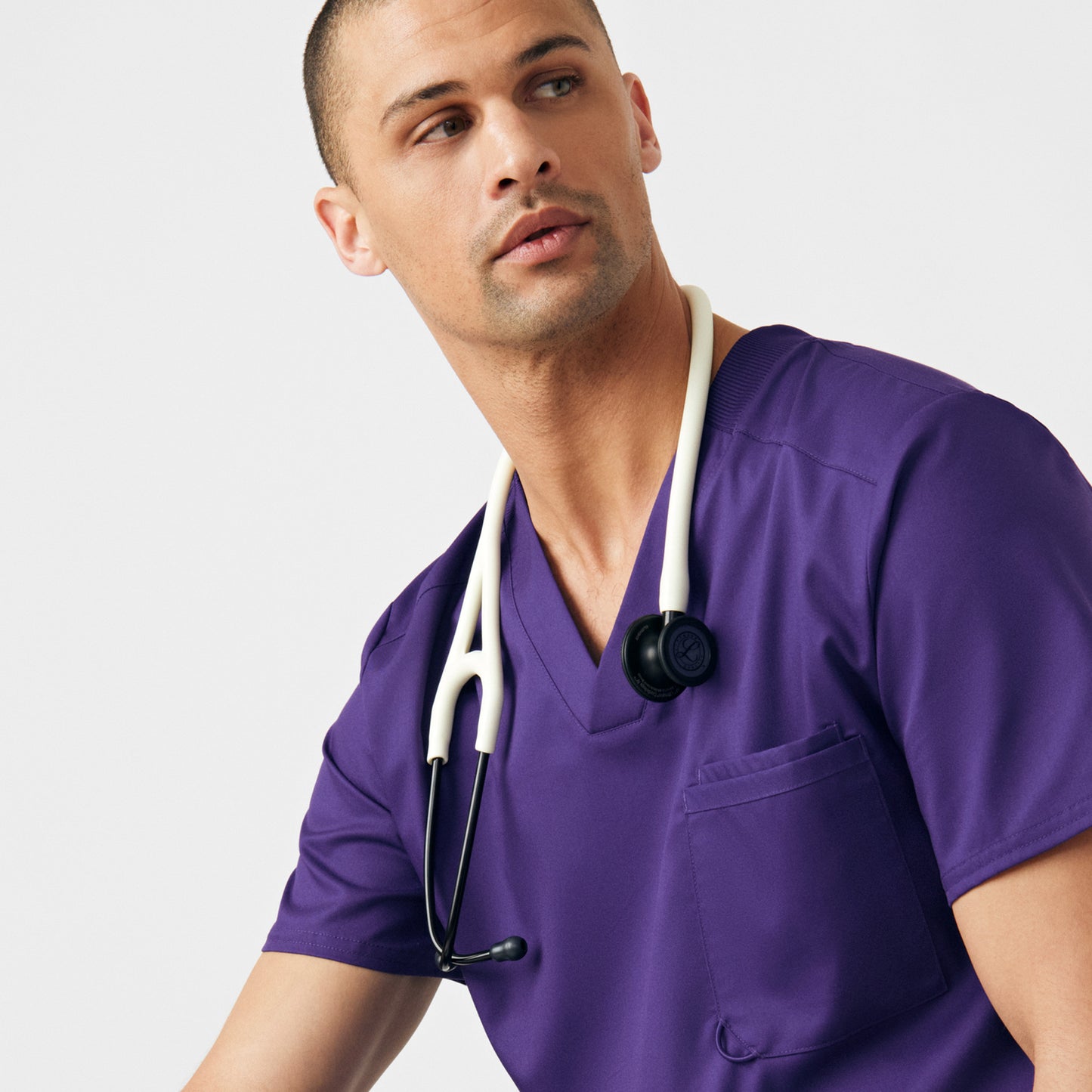 ProFlex 2-Pocket V-Neck Top | Grape