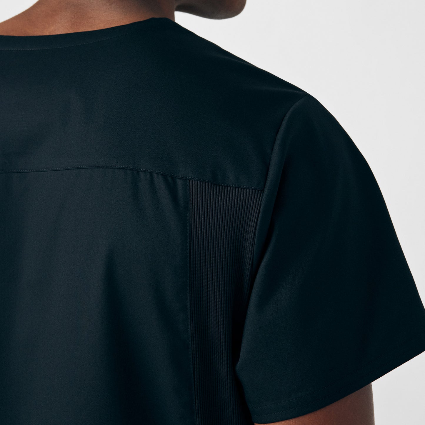 ProFlex 4-Pocket V-Neck Top | Black