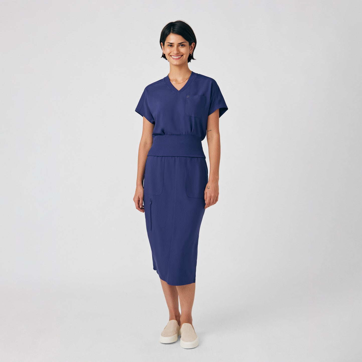 Forward 2-Pocket V-Neck Top | Navy