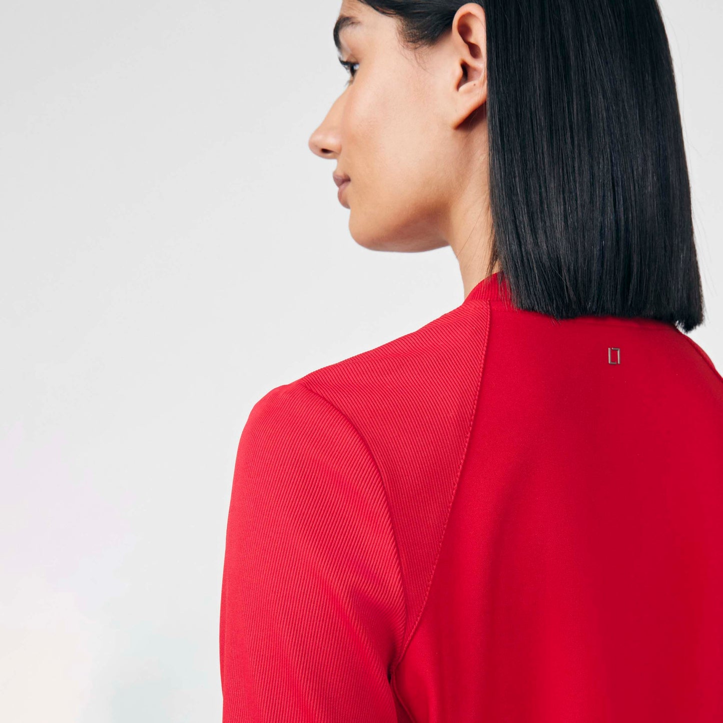 Forward 2-Pocket V-Neck Top | Red