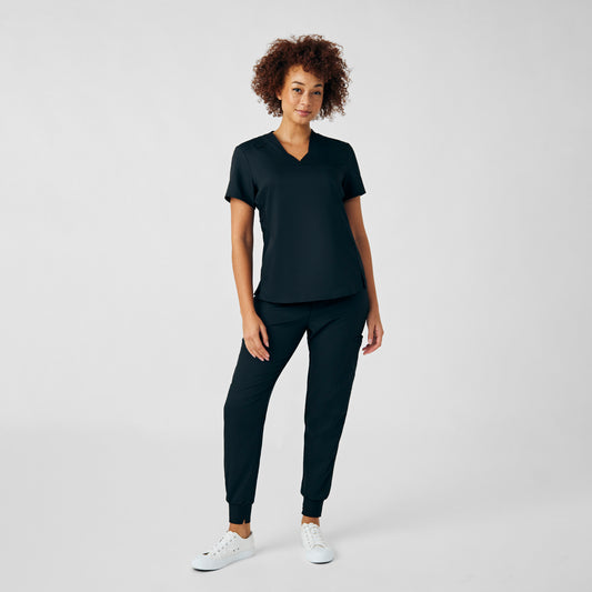 VIBE 2-Pocket V-Neck Top | Black