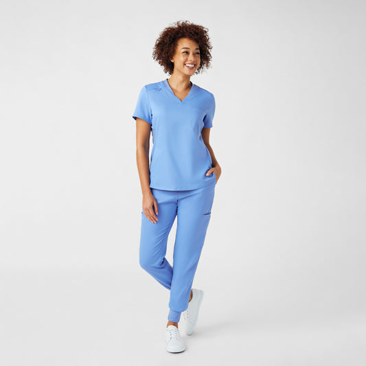 VIBE 2-Pocket V-Neck Top | Ceil