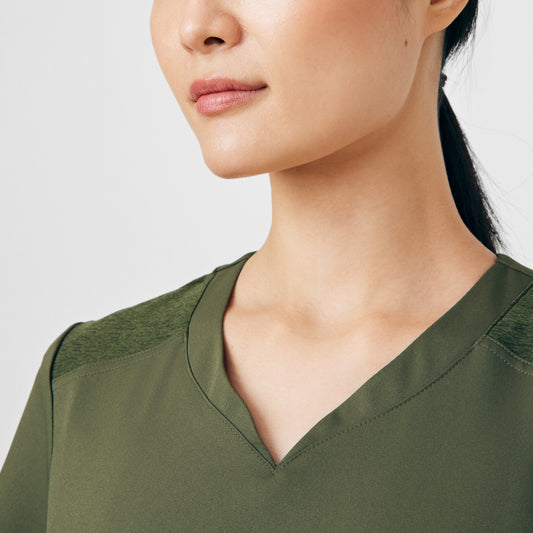 VIBE 3-Pocket V-Neck Top | Olive