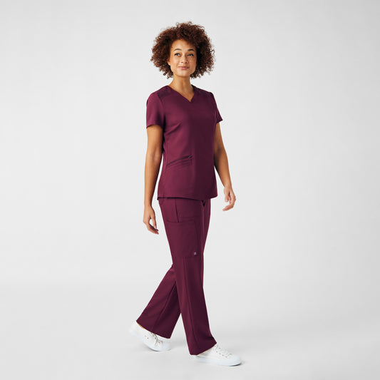 VIBE 3-Pocket V-Neck Top | Wine