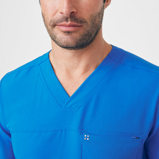 CRFT 2-Pocket V-Neck Top | Royal