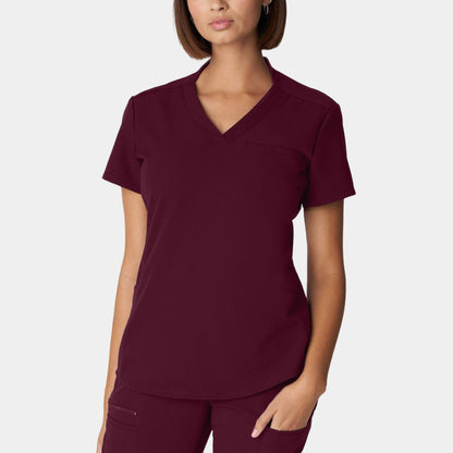 V-Tess 2-Pocket V-Neck Top  | Wine
