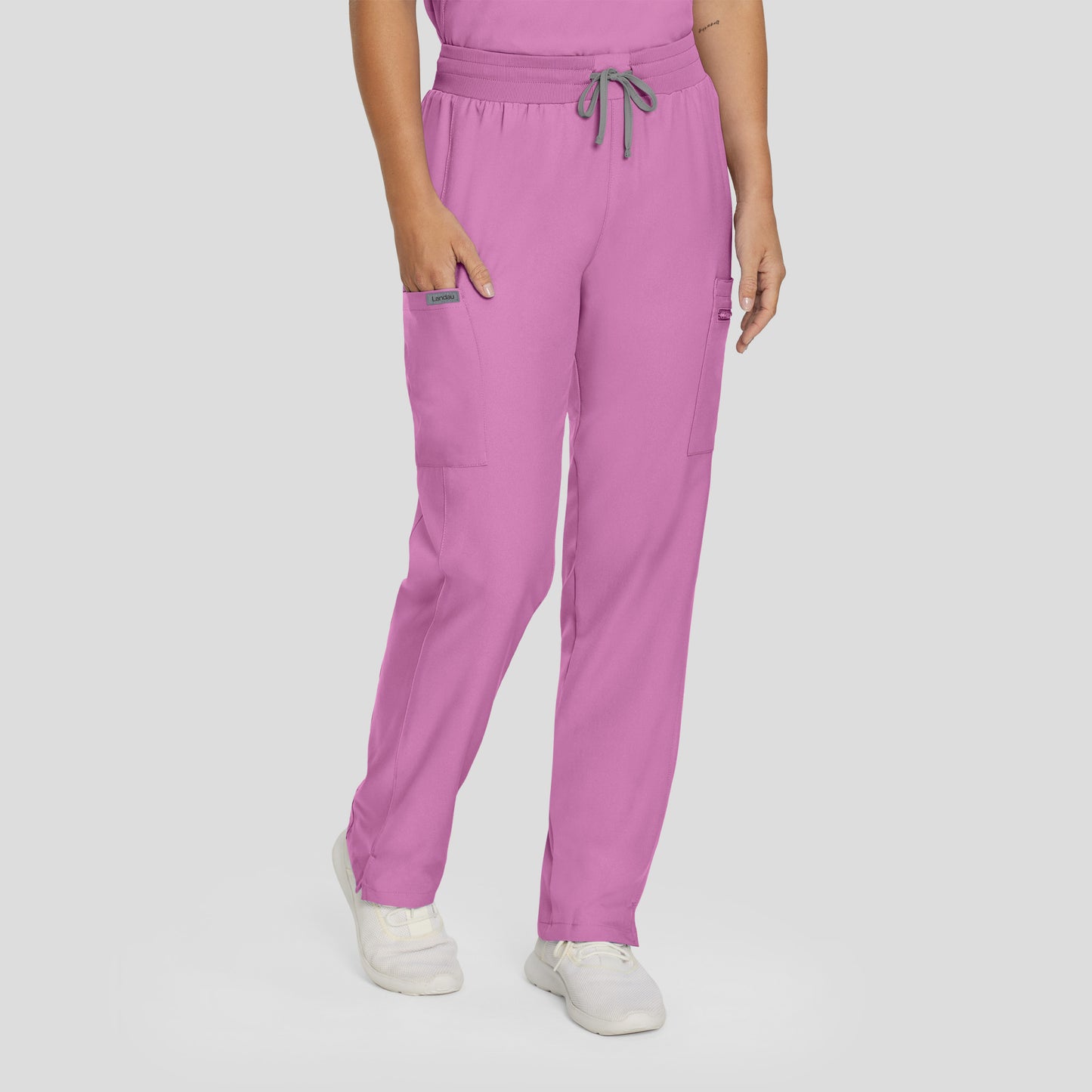 Forward Cargo Pants  | Bella Rosa