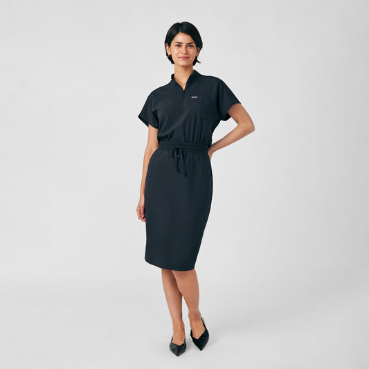Forward 3-Pocket Dress  | Black