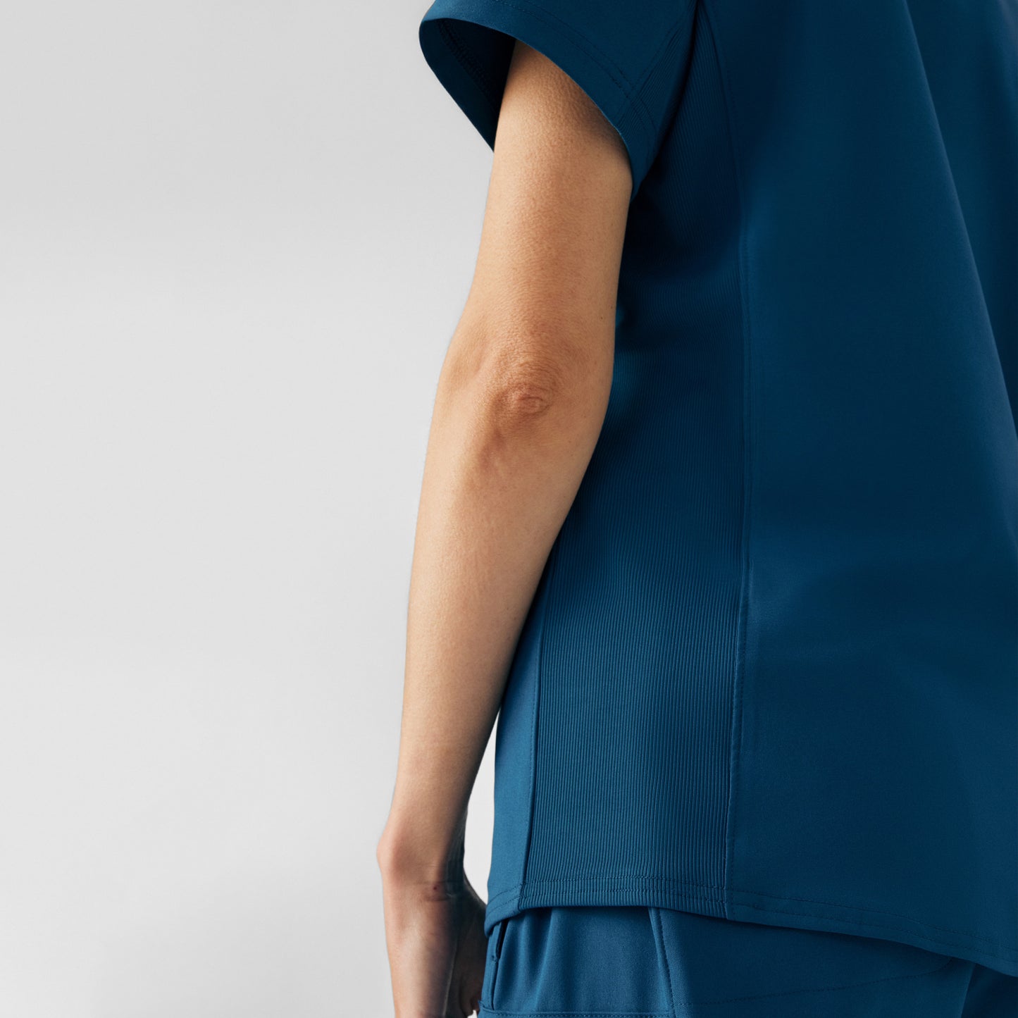 Forward 3-Pocket V-Neck Top  | Caribbean