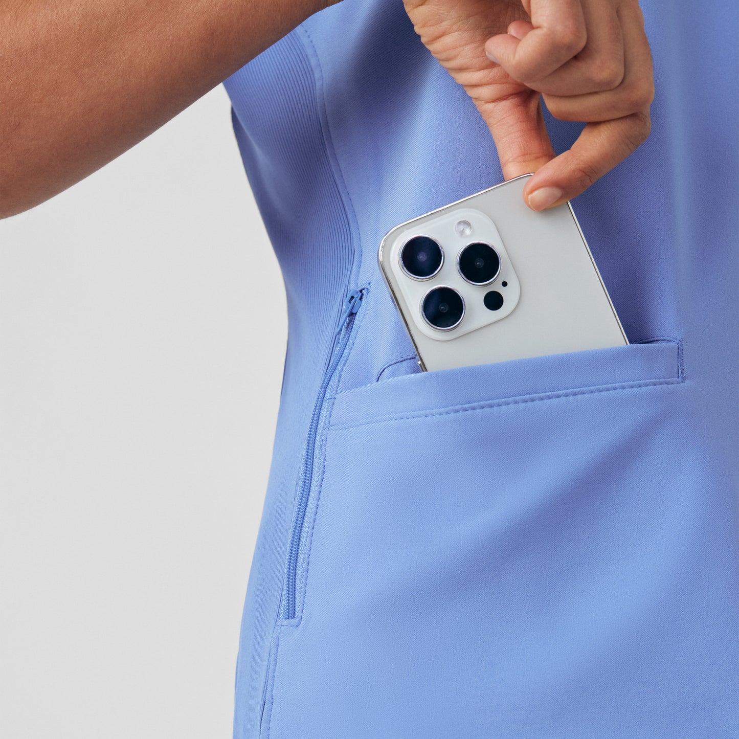 Forward 3-Pocket V-Neck Top  | Ceil