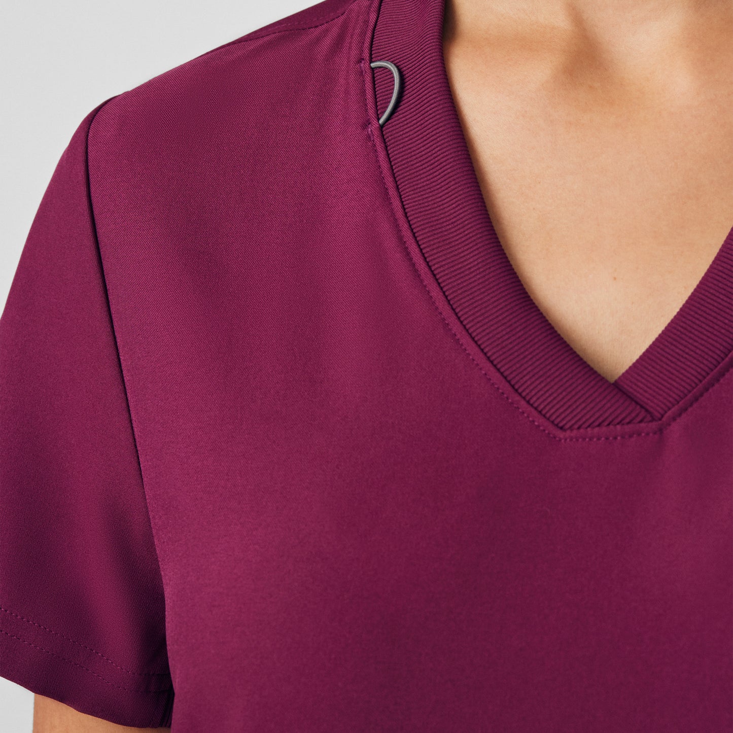 Forward 3-Pocket V-Neck Top  | Wine
