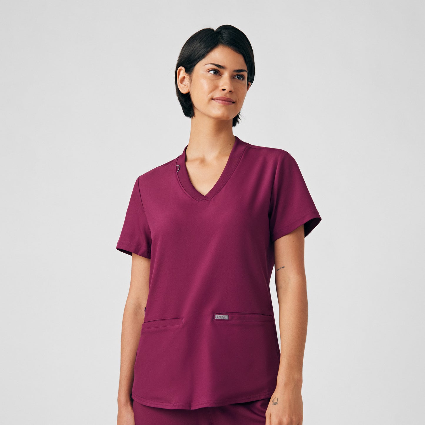 Forward 3-Pocket V-Neck Top  | Wine