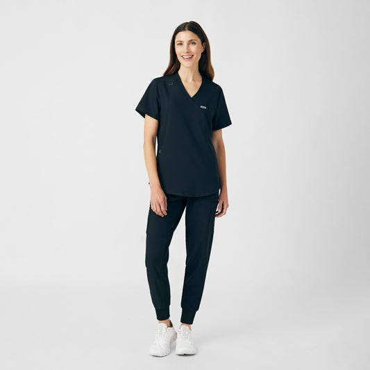 Forward 2-Pocket V-Neck Top  | Black