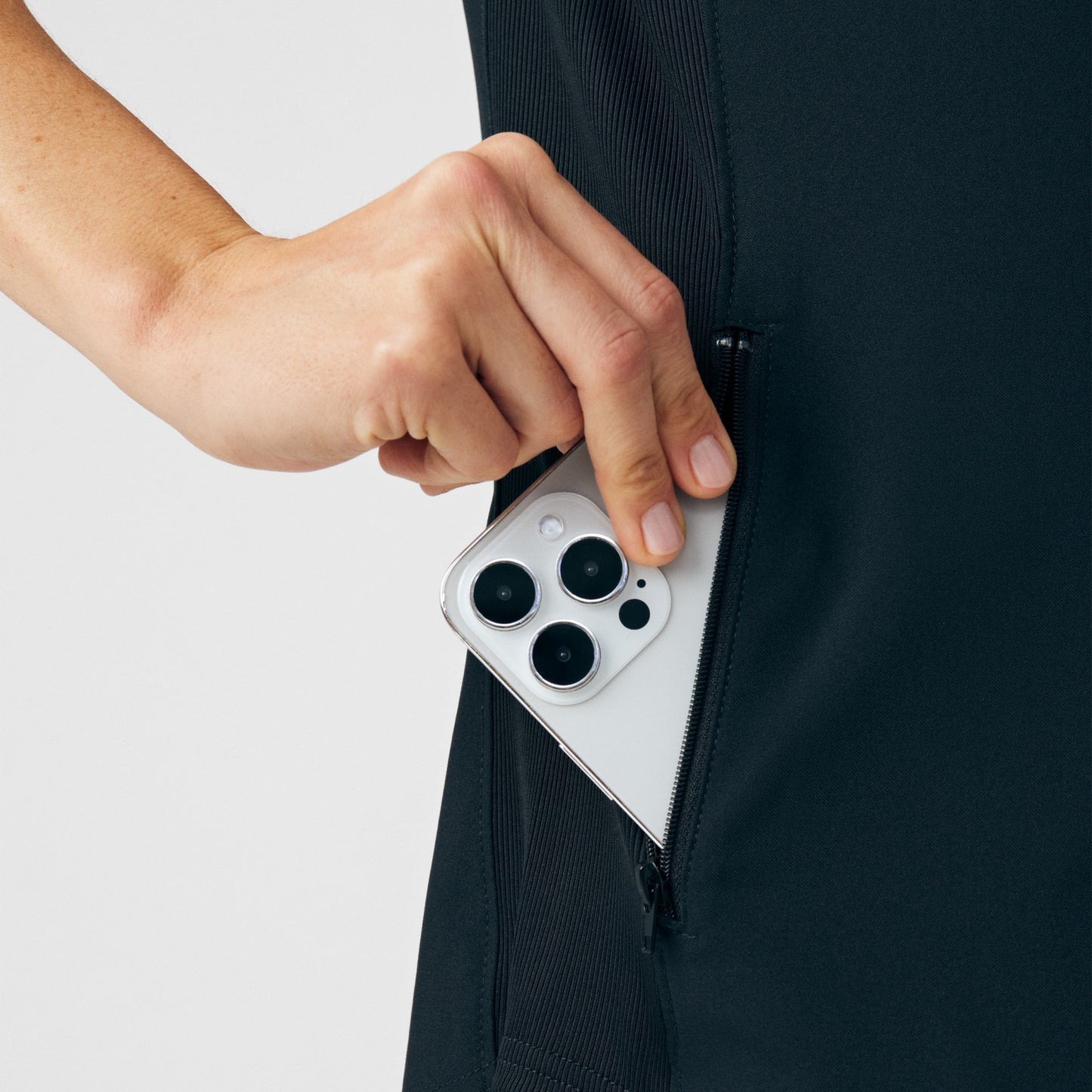 Forward 2-Pocket V-Neck Top  | Black