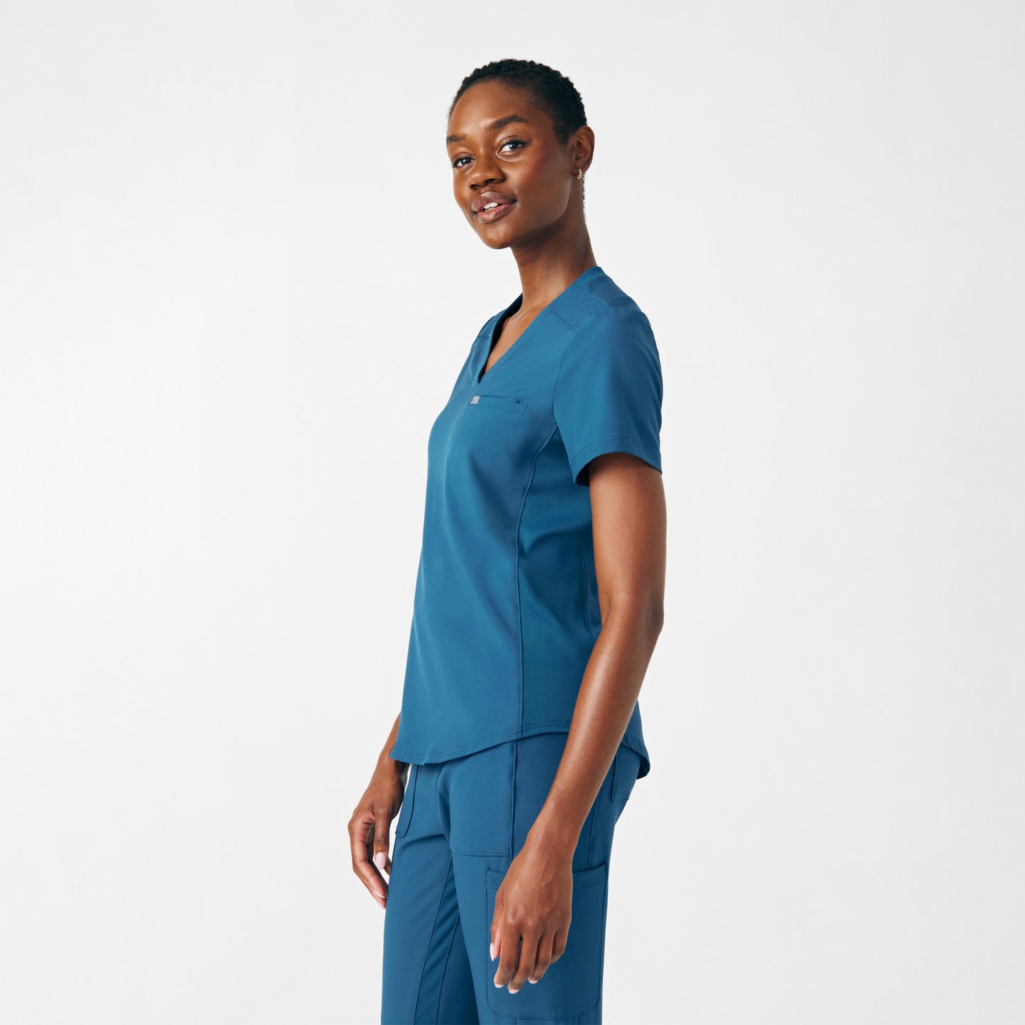 Forward 2-Pocket V-Neck Top  | Caribbean