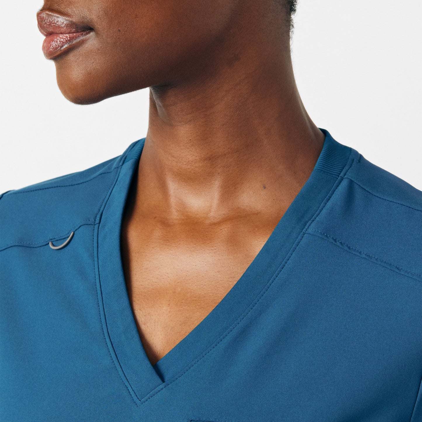 Forward 2-Pocket V-Neck Top  | Caribbean