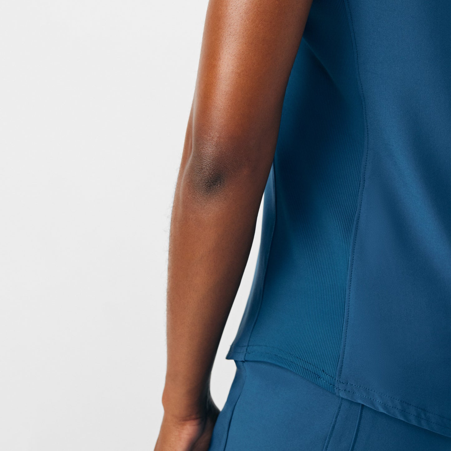 Forward 2-Pocket V-Neck Top  | Caribbean