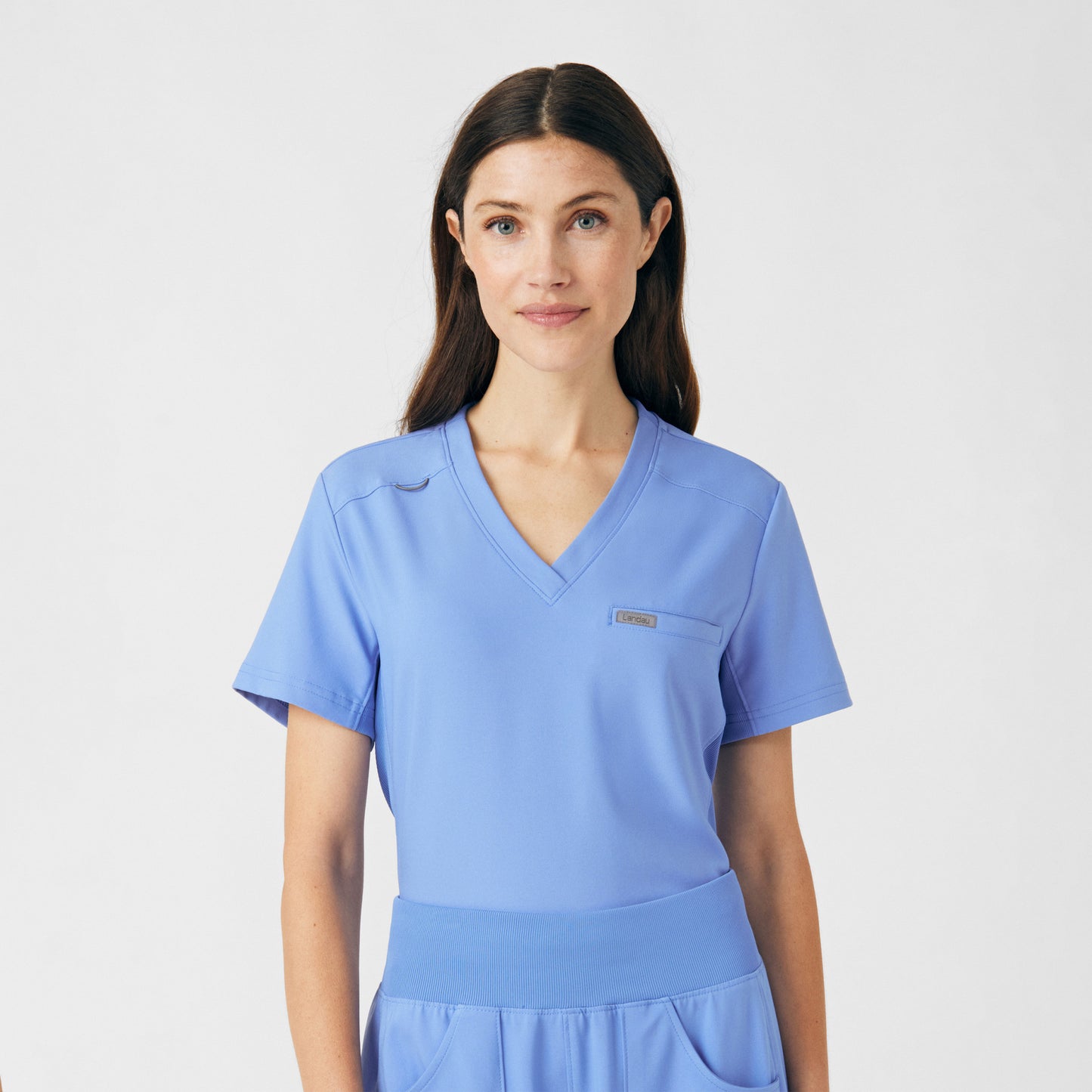 Forward 2-Pocket V-Neck Top  | Ceil