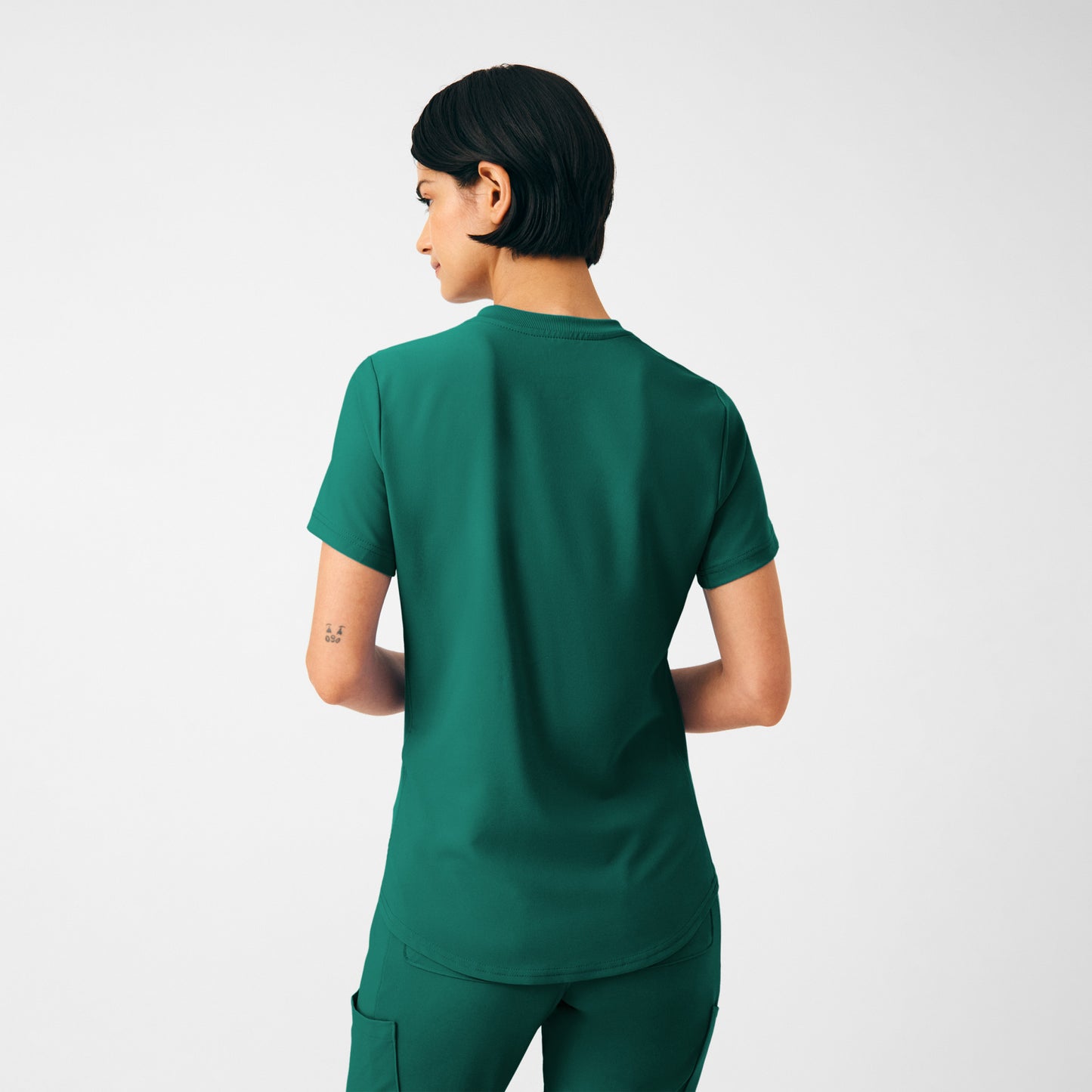 Forward 2-Pocket V-Neck Top  | Hunter