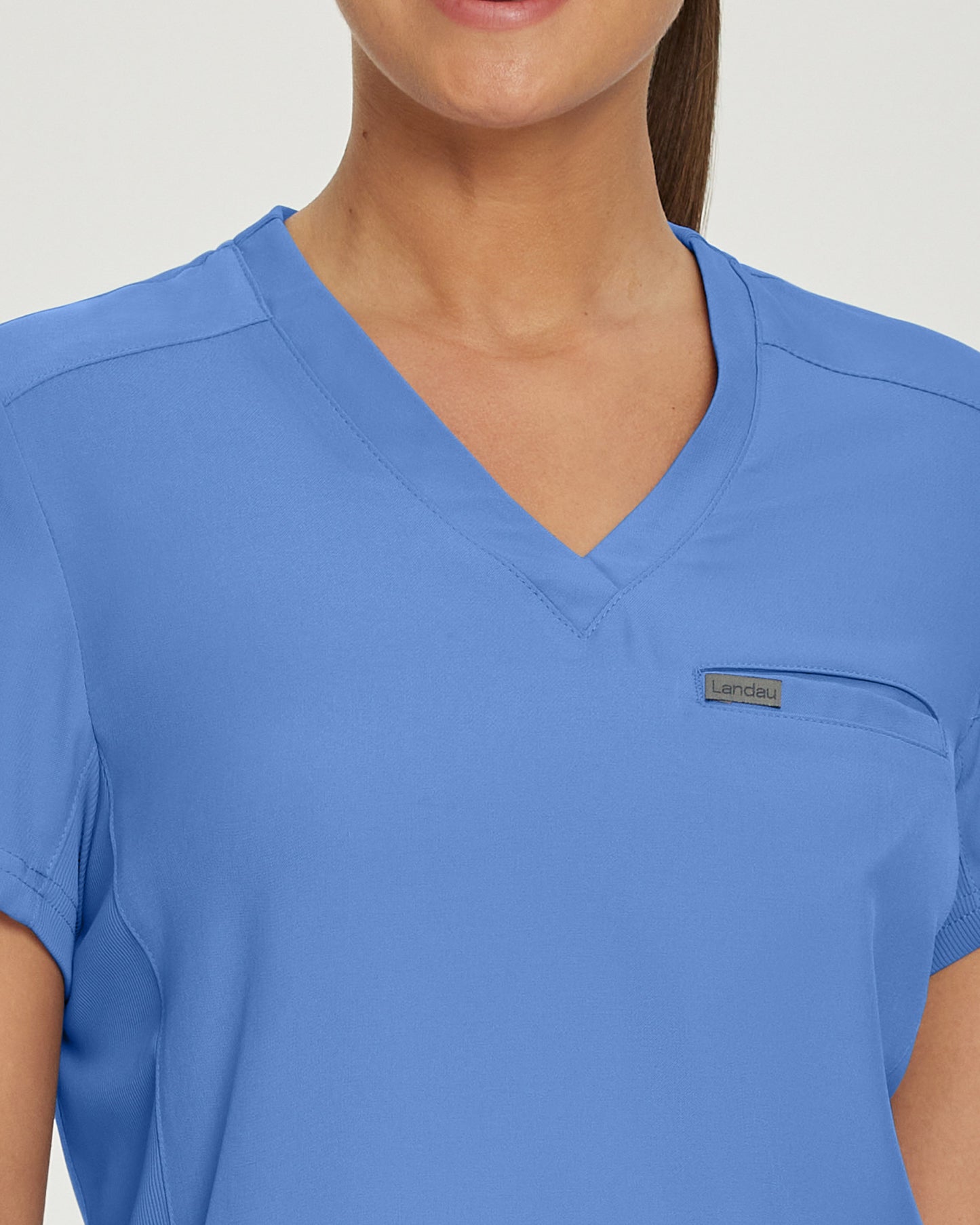 Forward 2-Pocket V-Neck Top  | Tea Berry