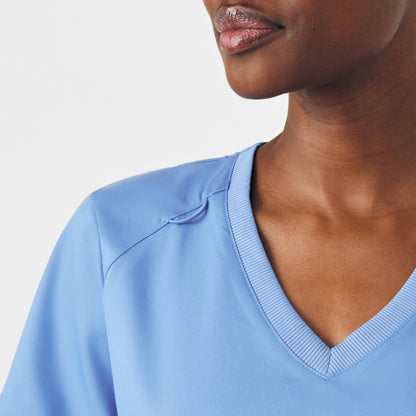 ProFlex 3-Pocket V-Neck Top  | Ceil