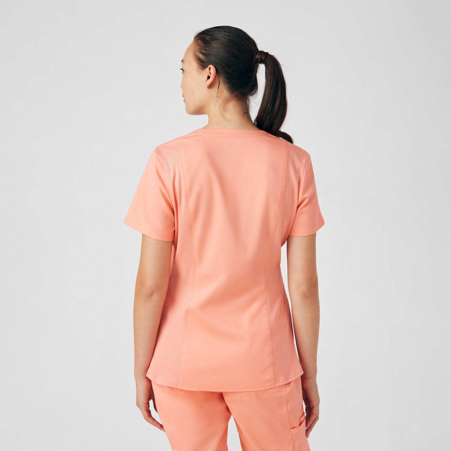 ProFlex 3-Pocket V-Neck Top  | Desert Flower
