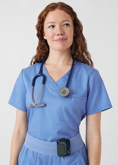 ProFlex 2-Pocket V-Neck Top  | Ceil