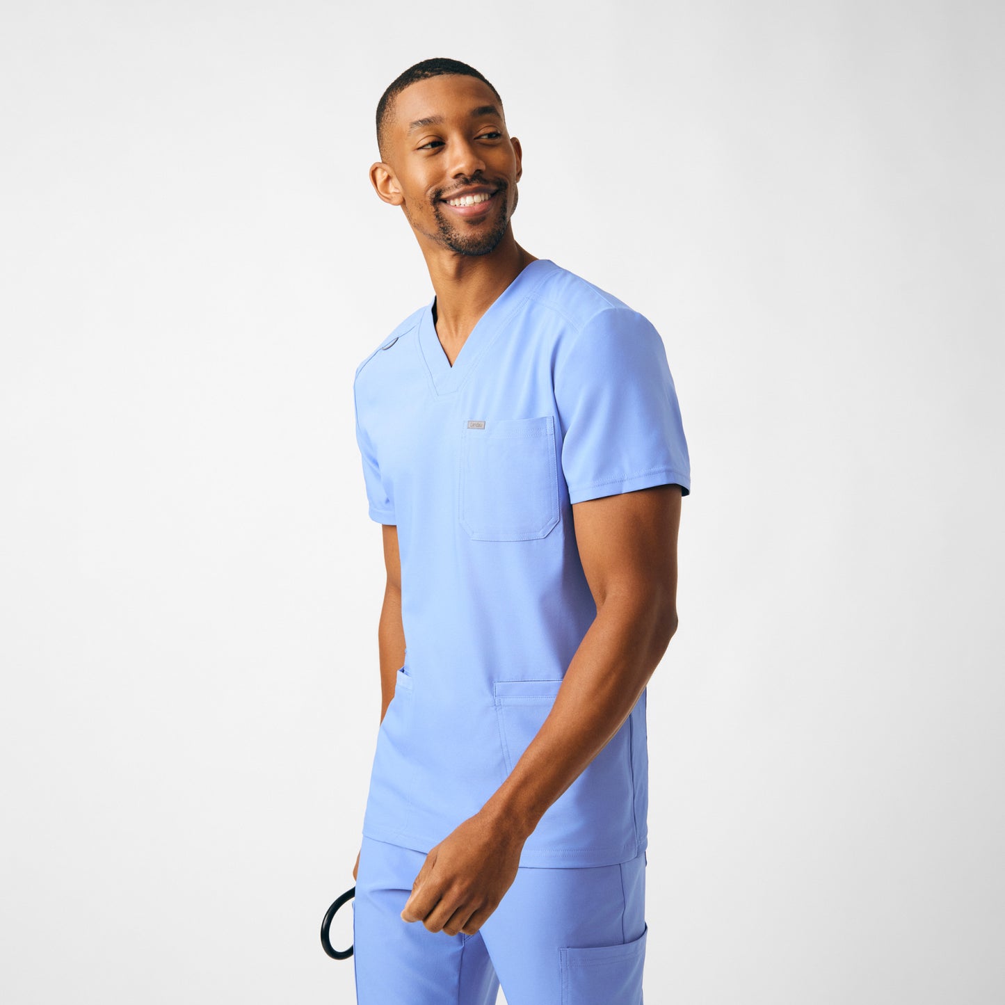 Forward 4-Pocket V-Neck Top  | Ceil