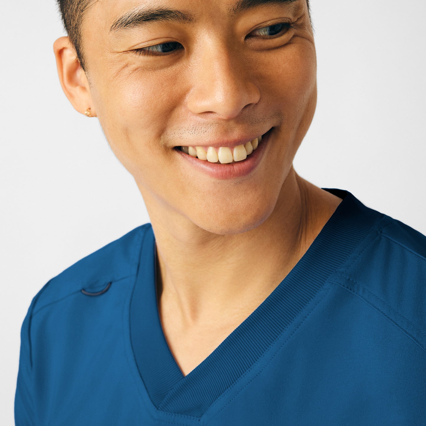 Forward 2-Pocket V-Neck Top  | Caribbean