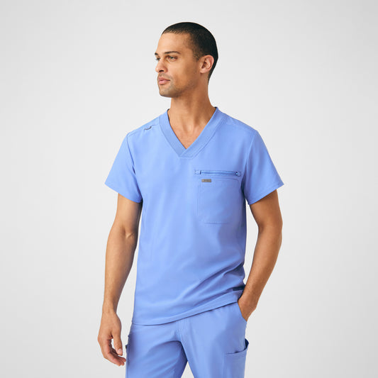 Forward 2-Pocket V-Neck Top  | Ceil