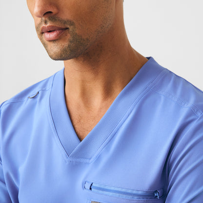 Forward 2-Pocket V-Neck Top  | Ceil