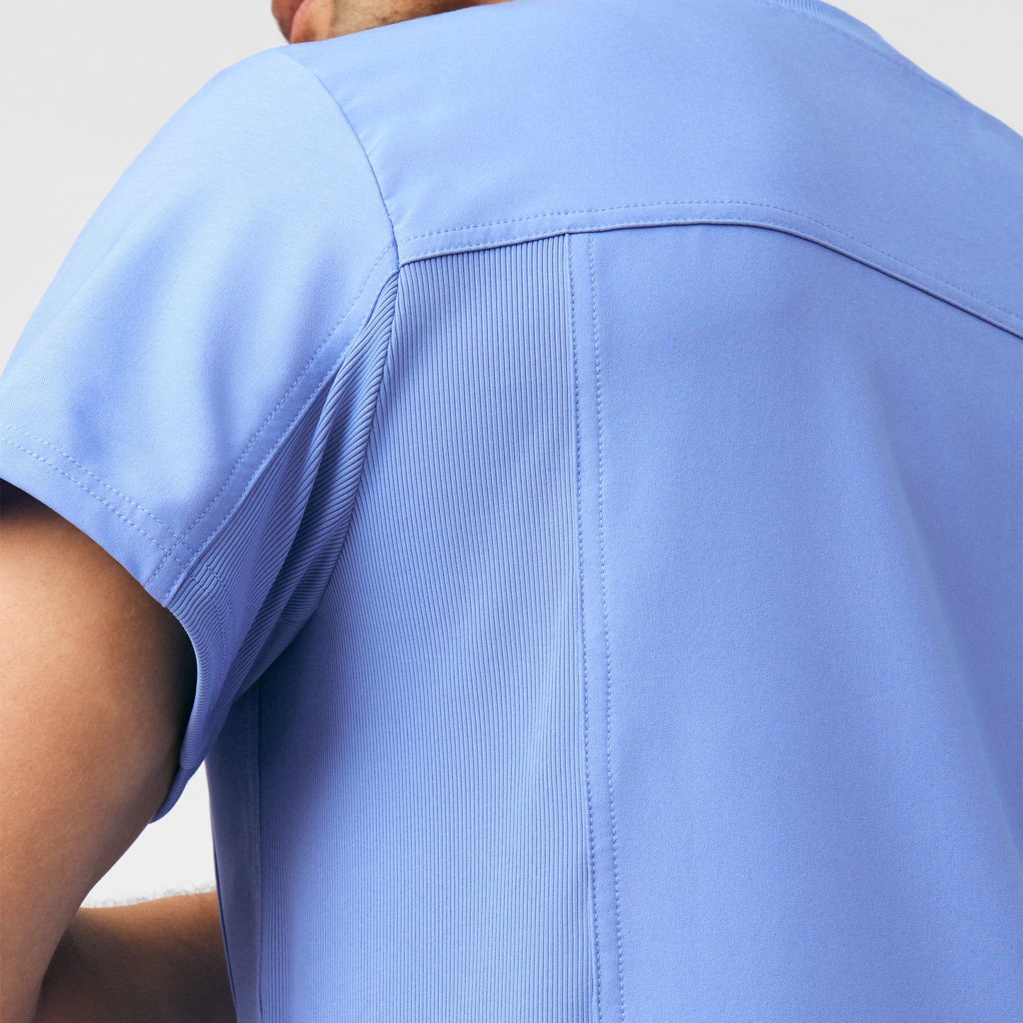 Forward 2-Pocket V-Neck Top  | Ceil