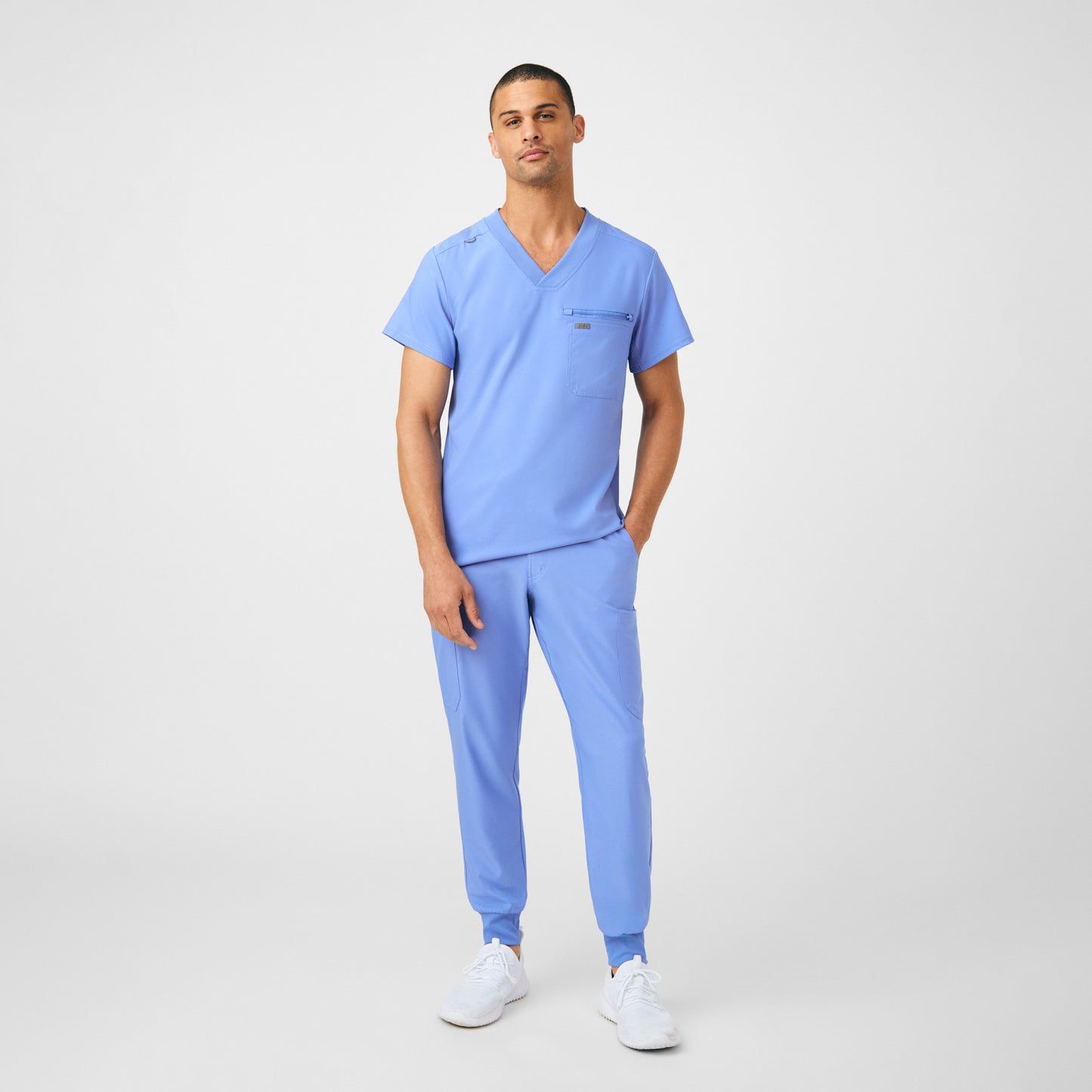 Forward 2-Pocket V-Neck Top  | Ceil