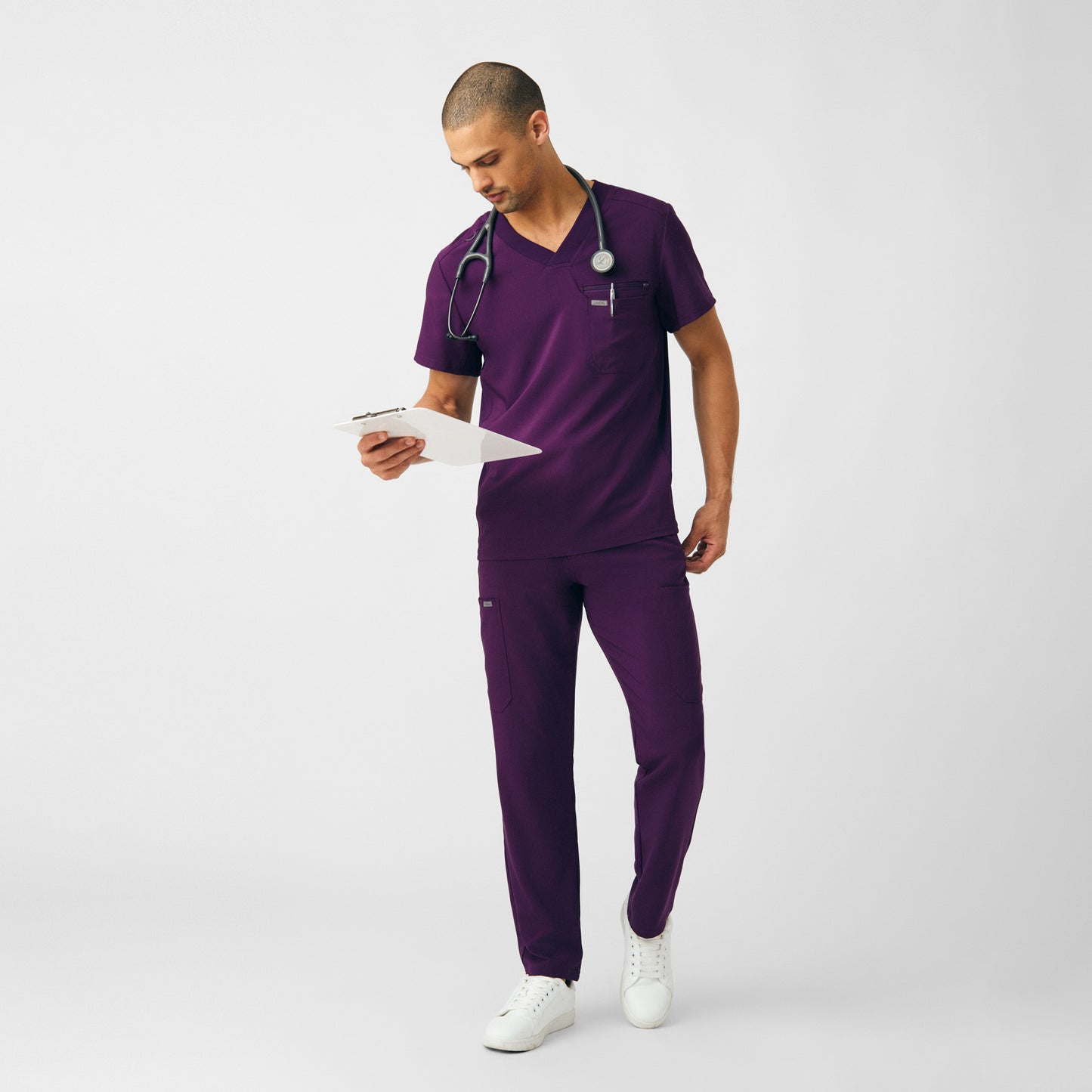 Forward 2-Pocket V-Neck Top  | Eggplant
