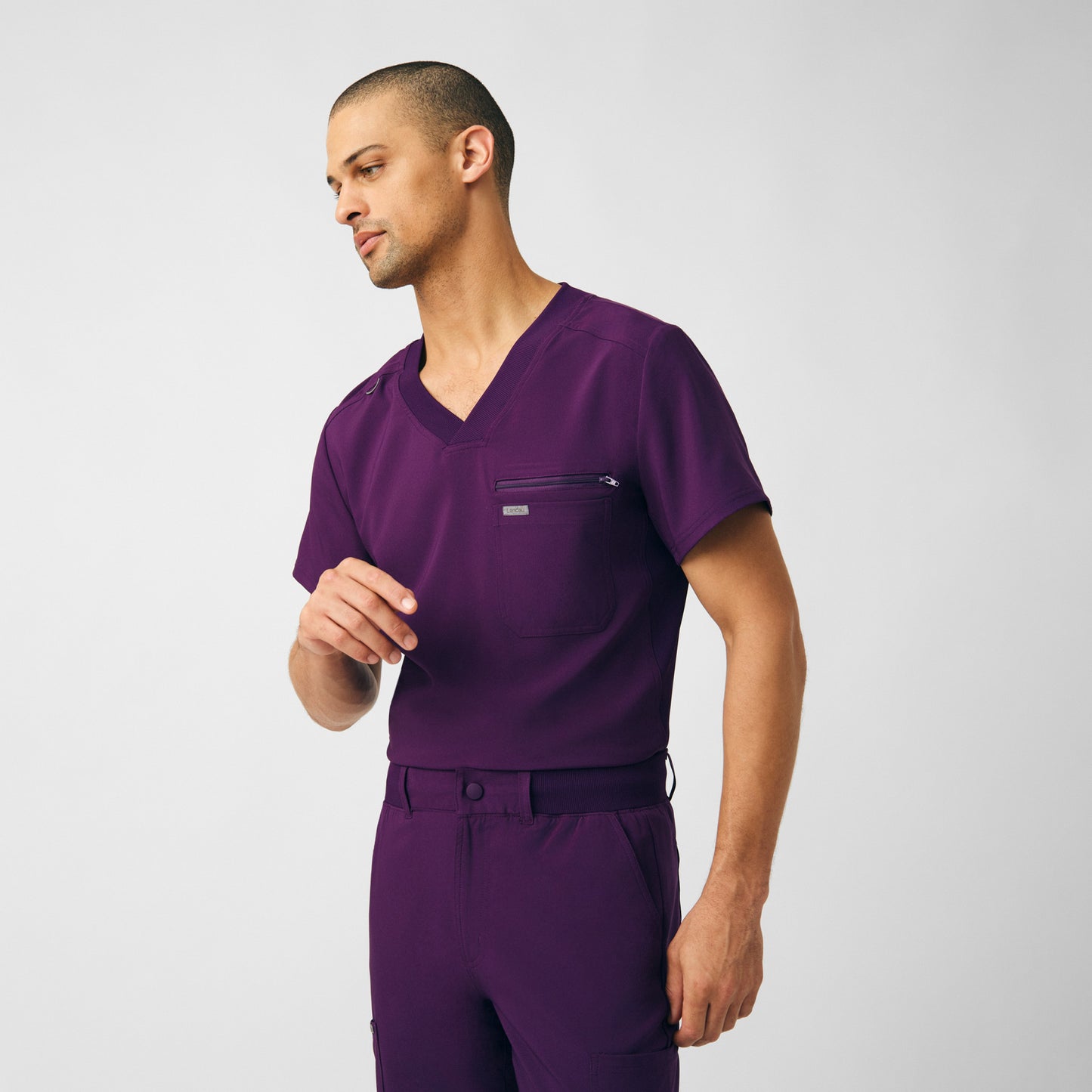 Forward 2-Pocket V-Neck Top  | Eggplant
