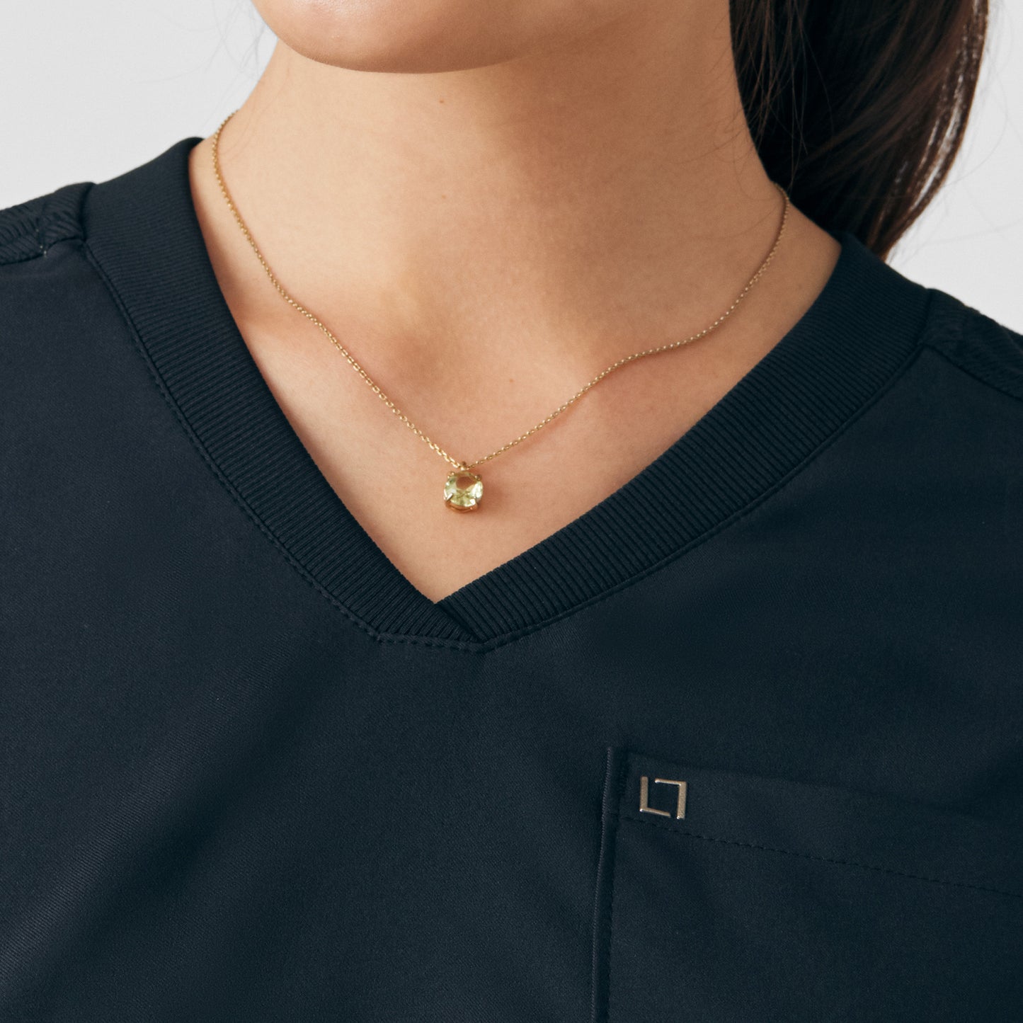 Forward 2-Pocket V-Neck Top  | Black