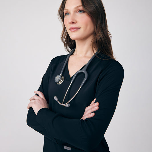 Forward 2-Pocket V-Neck Top  | Black