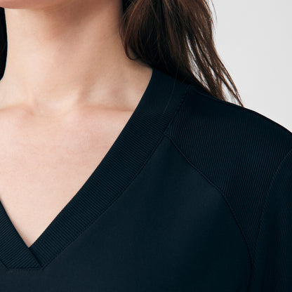 Forward 2-Pocket V-Neck Top  | Black