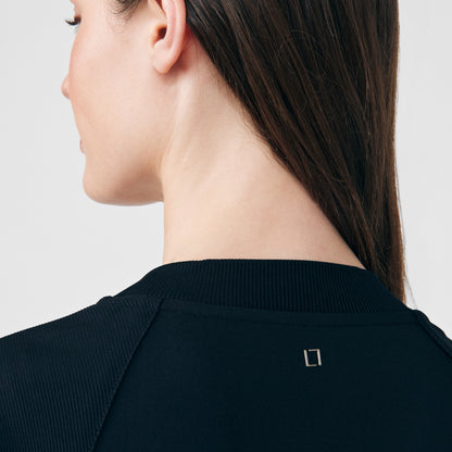 Forward 2-Pocket V-Neck Top  | Black