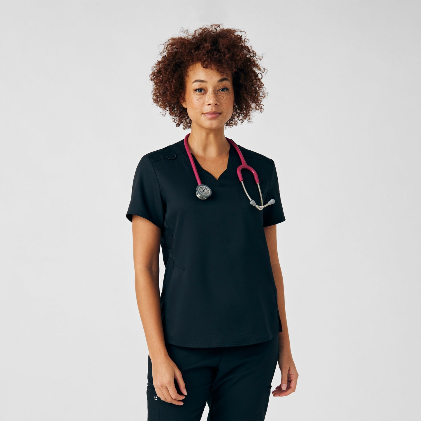 VIBE 2-Pocket V-Neck Top  | Black