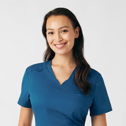 VIBE 2-Pocket V-Neck Top  | Caribbean