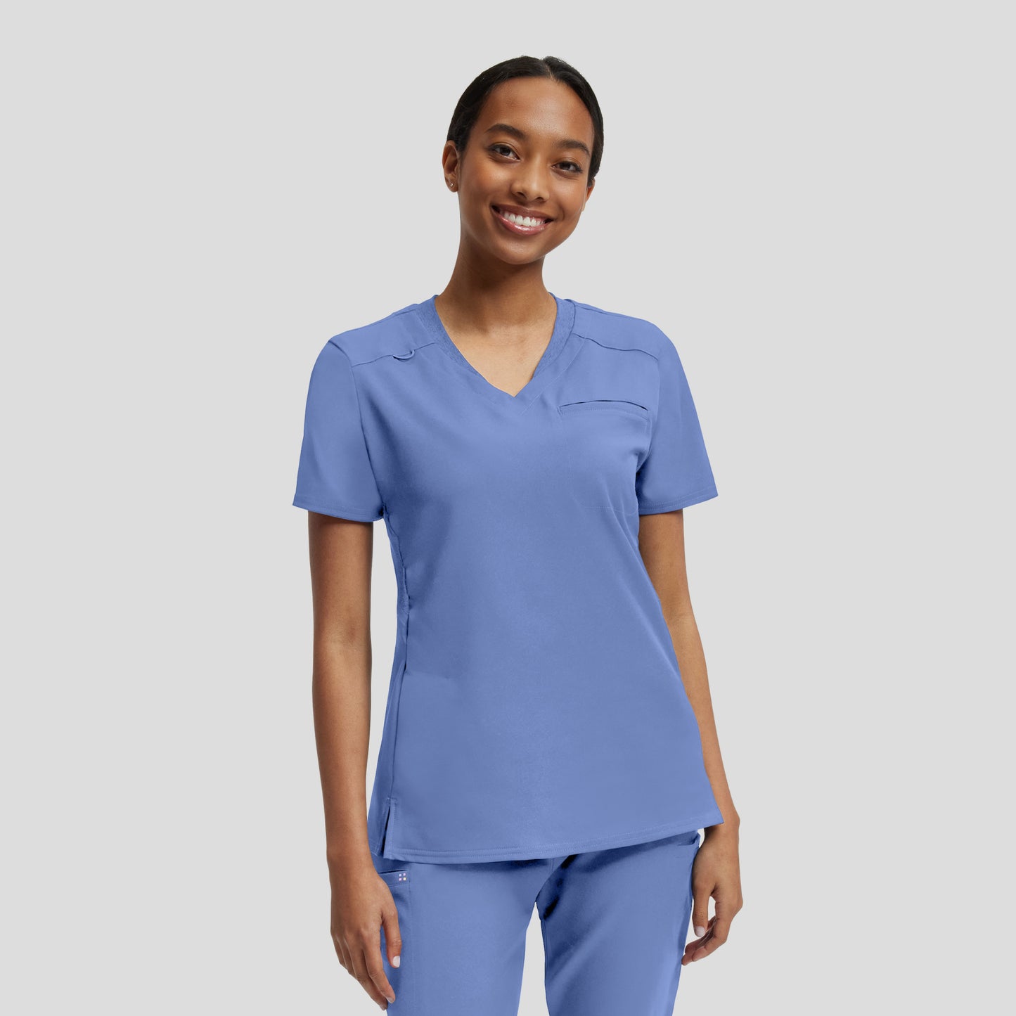 VIBE 2-Pocket V-Neck Top  | Ceil