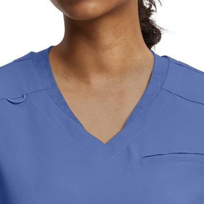 VIBE 2-Pocket V-Neck Top  | Ceil